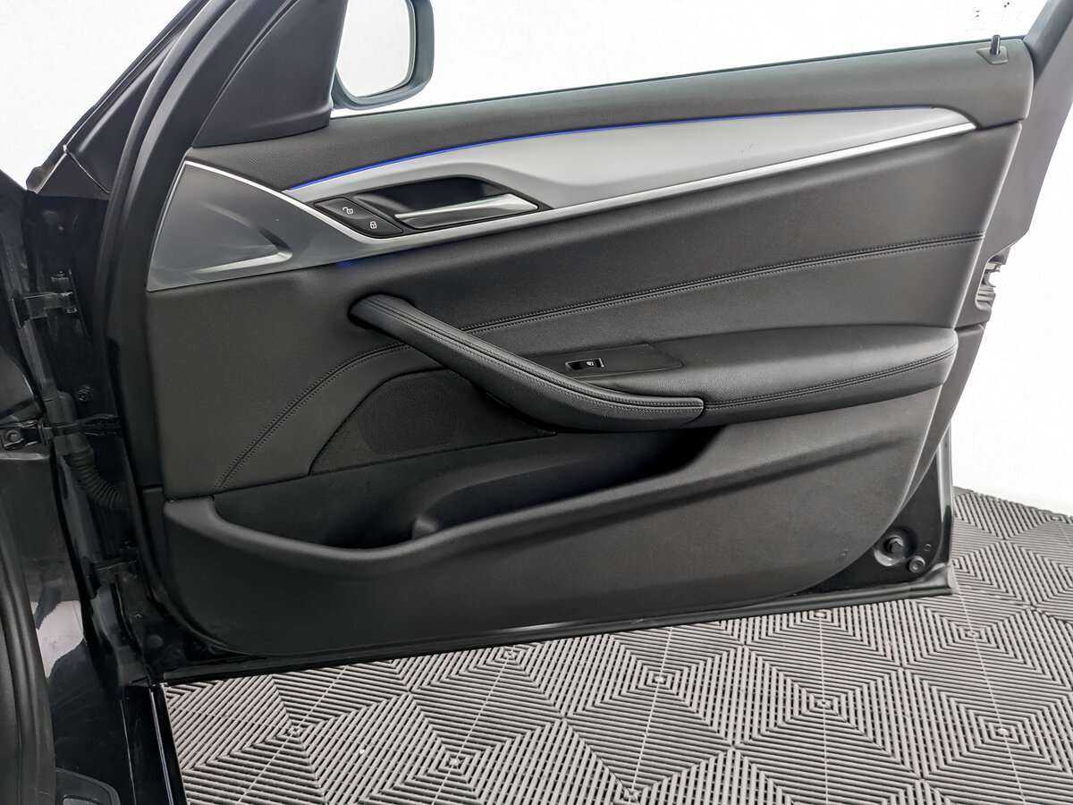 Купить БМВ 5 серии, 2018, 239 016 км.. Фото: #20