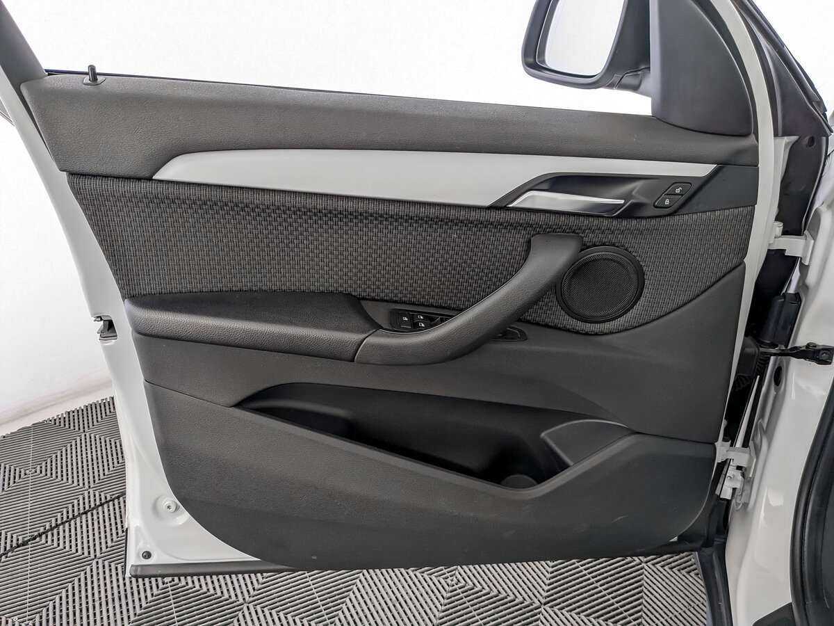 Купить БМВ Икс1, 2019, 95 582 км.. Фото: #14