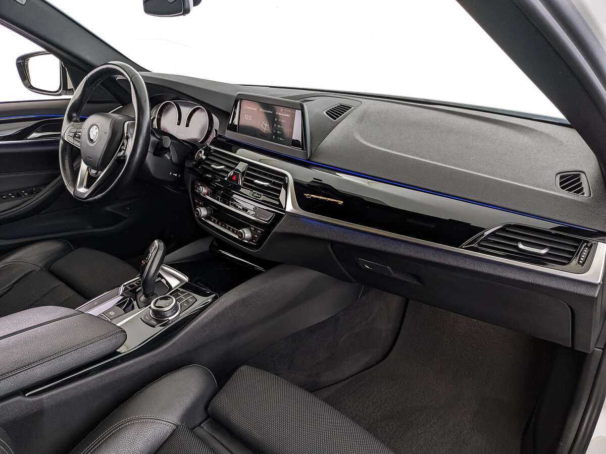 Купить БМВ 5 серии, 2017, 141 423 км.. Фото: #8