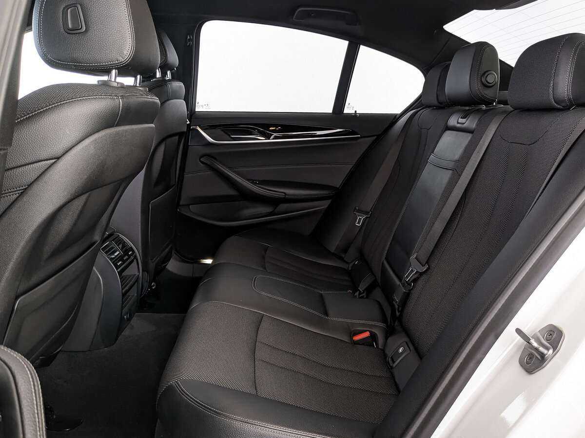 Купить БМВ 5 серии, 2017, 141 423 км.. Фото: #13