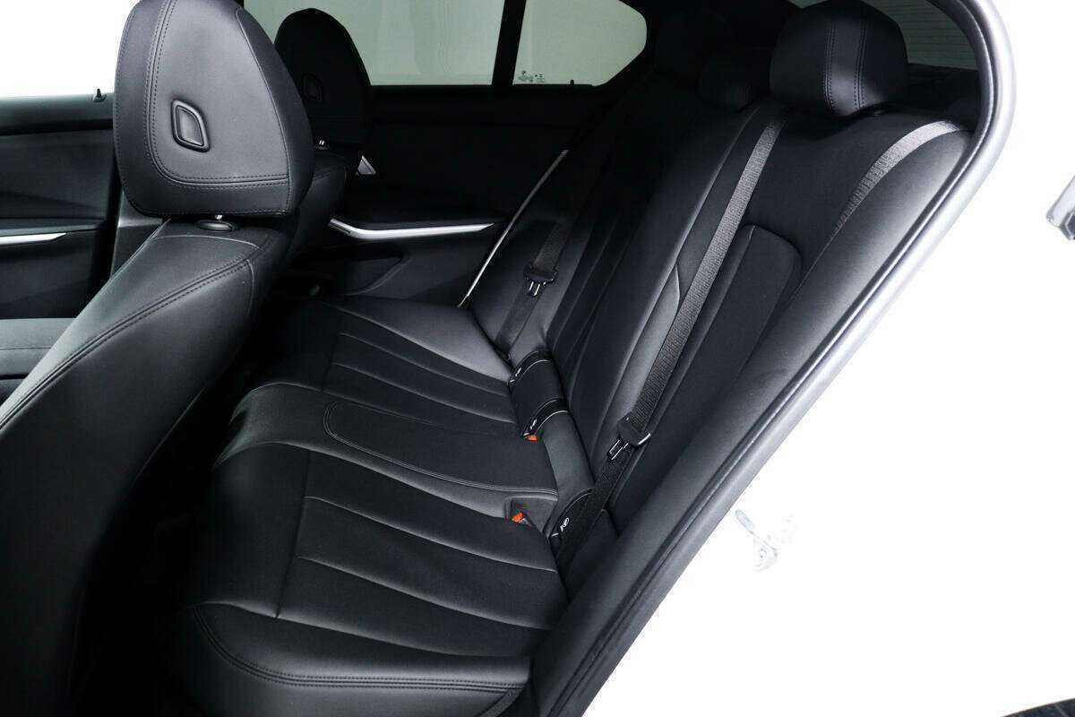 Купить БМВ 3 серии, 2019, 95 150 км.. Фото: #11