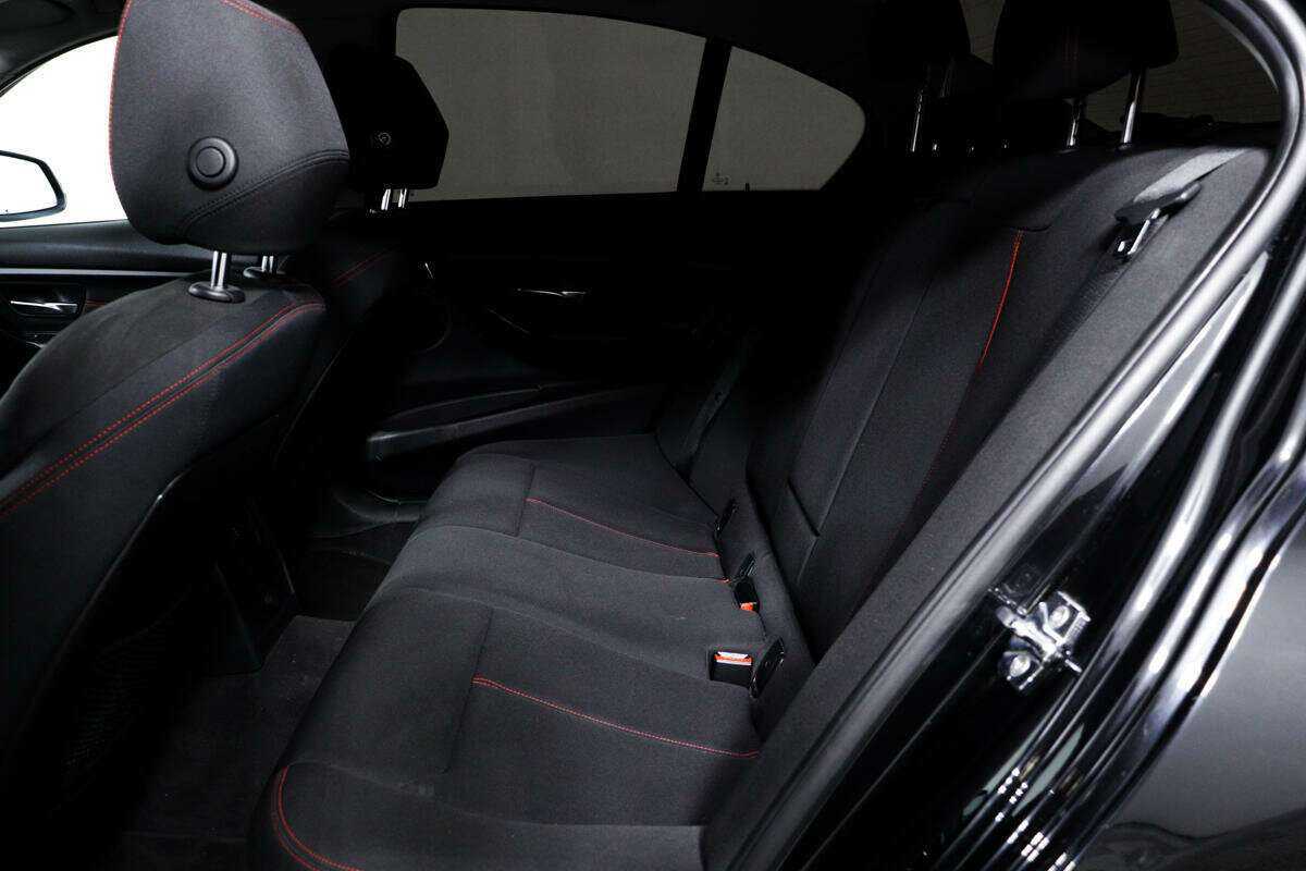 Купить БМВ 3 серии, 2012, 132 190 км.. Фото: #11