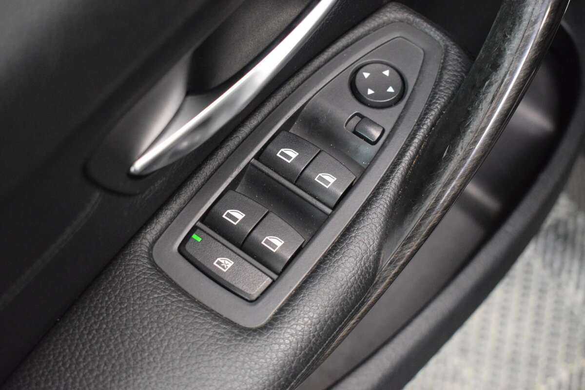 Купить БМВ 3 серии, 2012, 178 000 км.. Фото: #9