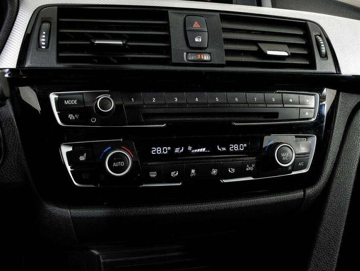 Купить БМВ 3 серии, 2017, 179 232 км.. Фото: #14