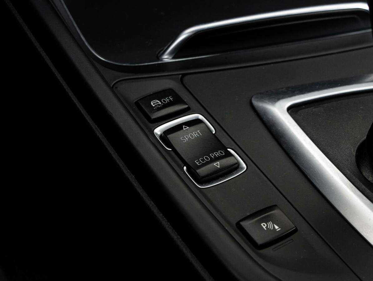 Купить БМВ 3 серии, 2017, 179 232 км.. Фото: #16