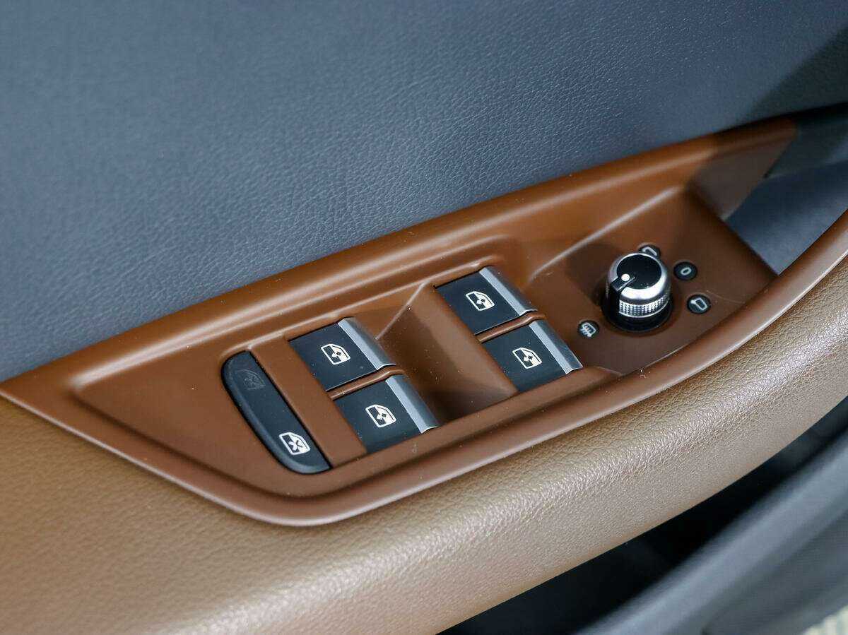 Купить Ауди А4, 2015, 182 000 км.. Фото: #7