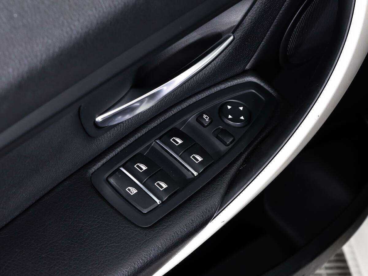 Купить БМВ 3 серии, 2015, 114 354 км.. Фото: #19