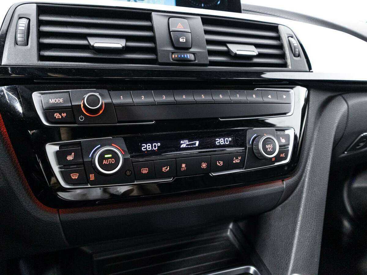 Купить БМВ 3 серии, 2018, 69 691 км.. Фото: #15