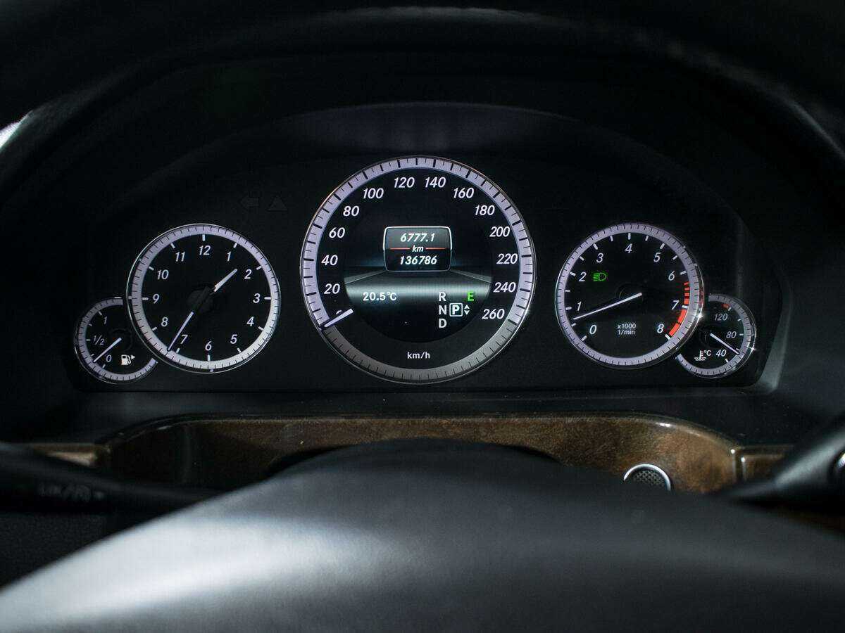 Купить Мерседес-Бенц Е-Класс, 2012, 136 334 км.. Фото: #11