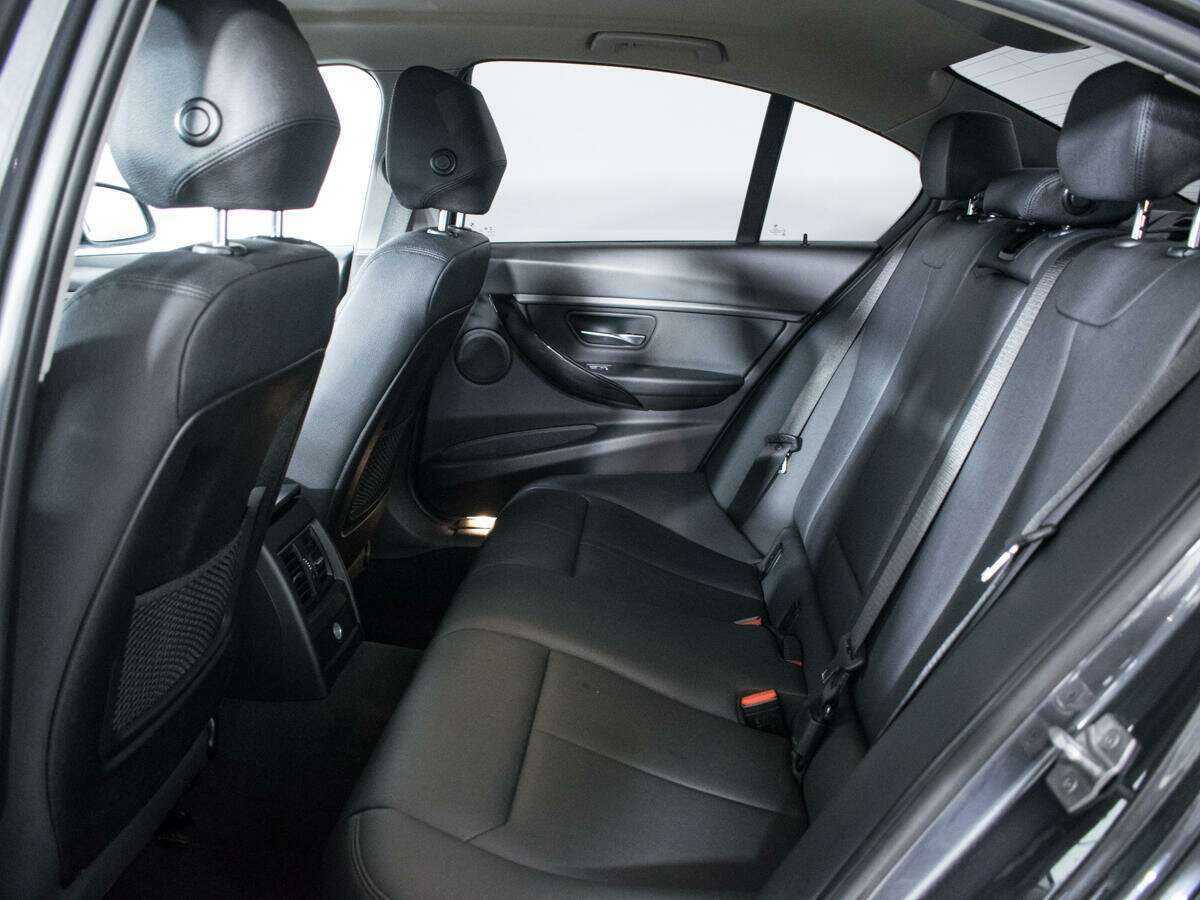 Купить БМВ 3 серии, 2017, 105 596 км.. Фото: #9