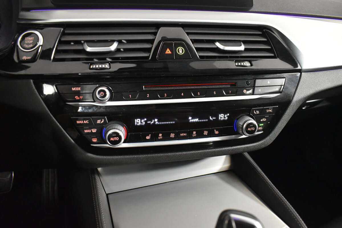 Купить БМВ 5 серии, 2018, 177 000 км.. Фото: #17