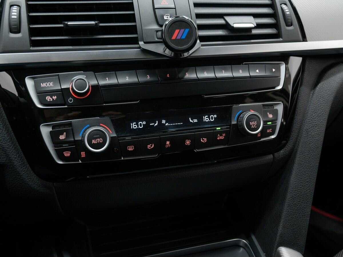 Купить БМВ 3 серии, 2017, 132 105 км.. Фото: #18