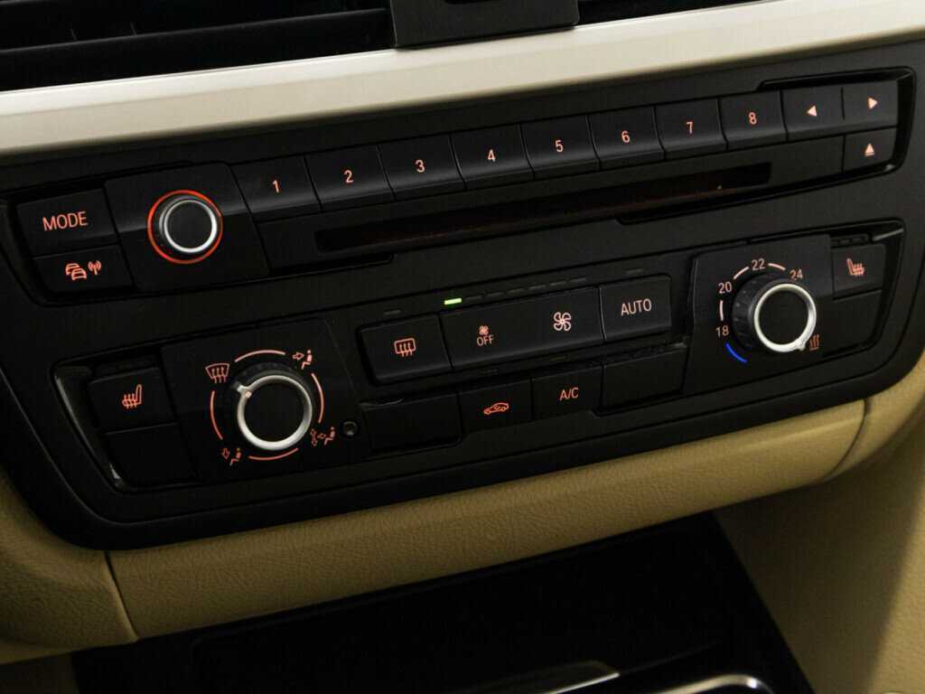 Купить БМВ 3 серии, 2013, 82 227 км.. Фото: #15