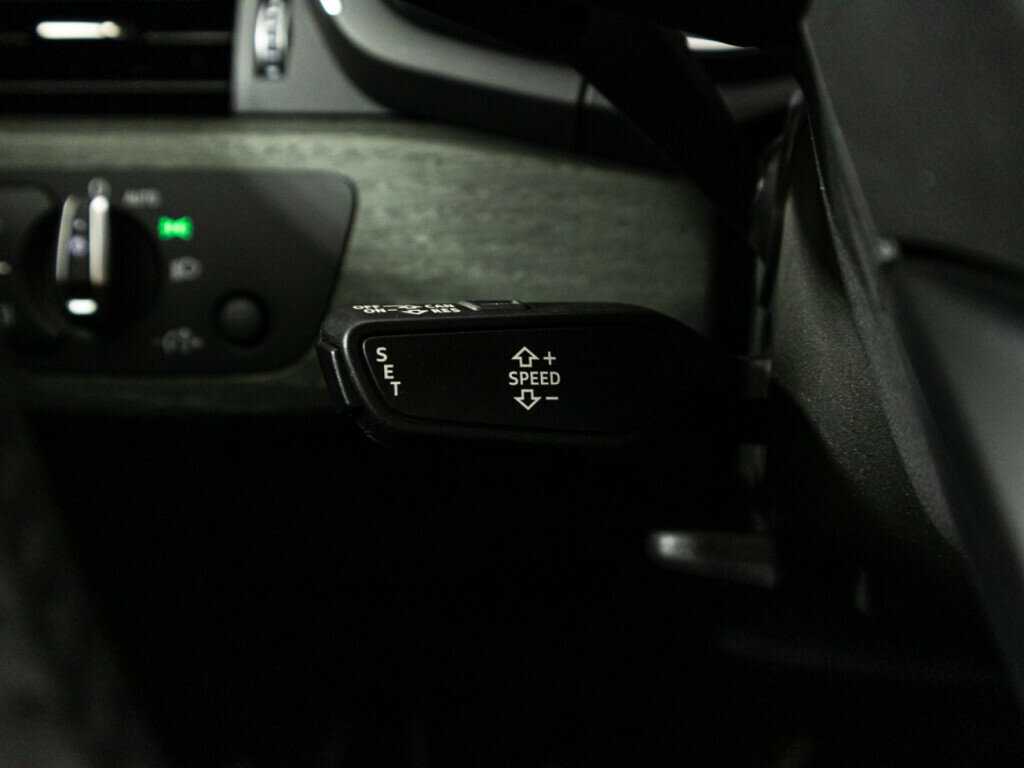 Купить Ауди А4, 2019, 59 367 км.. Фото: #18