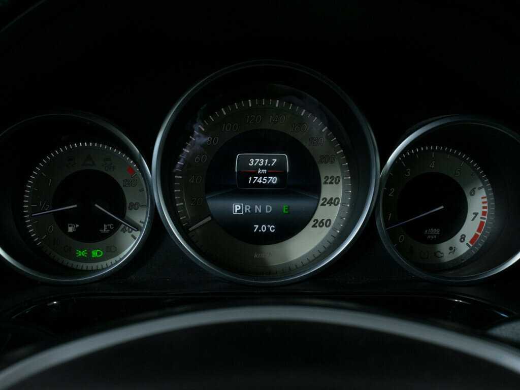 Купить Мерседес-Бенц Е-Класс, 2013, 173 457 км.. Фото: #12