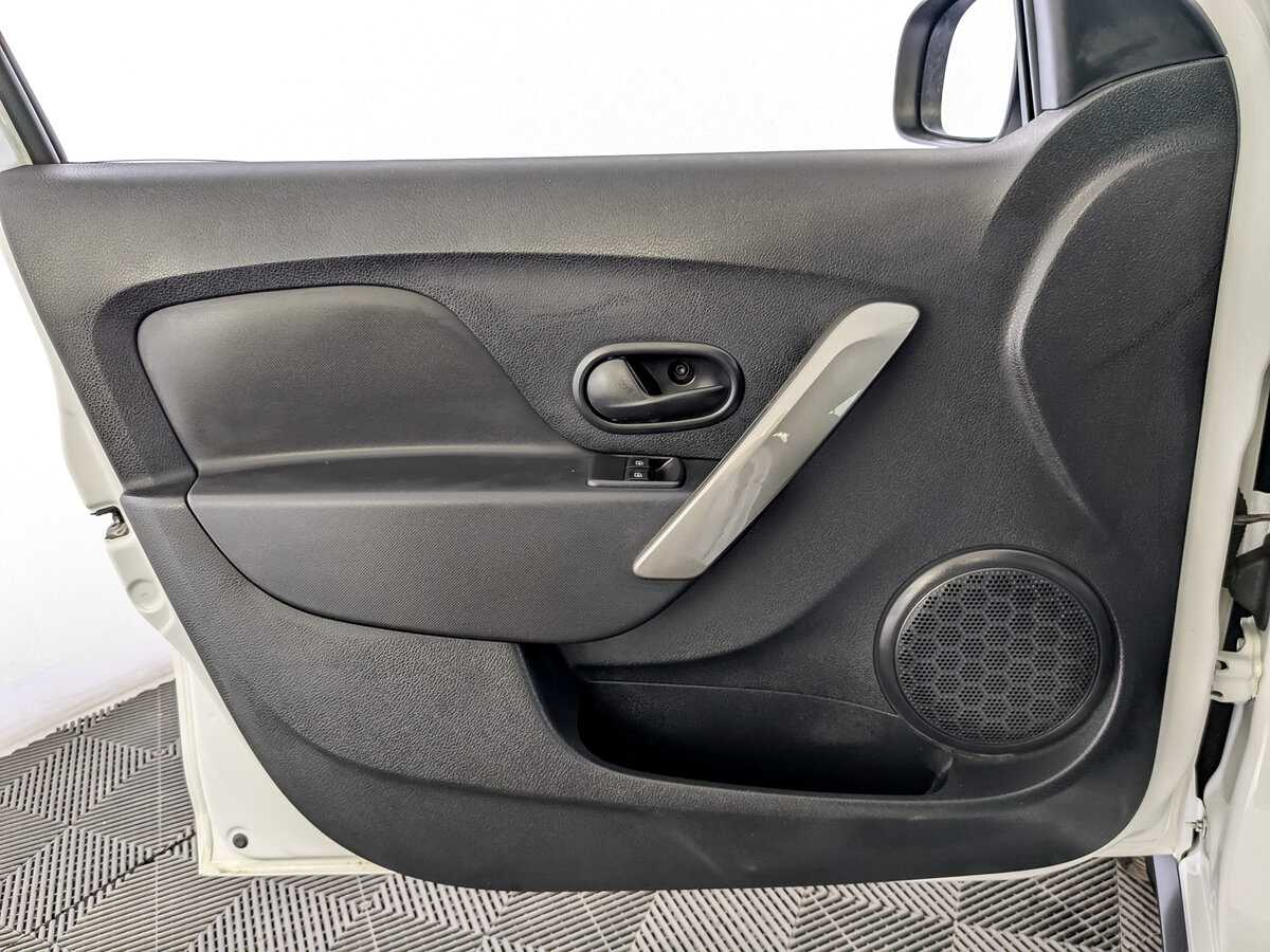 Купить Рено Сандеро, 2019, 79 472 км.. Фото: #18