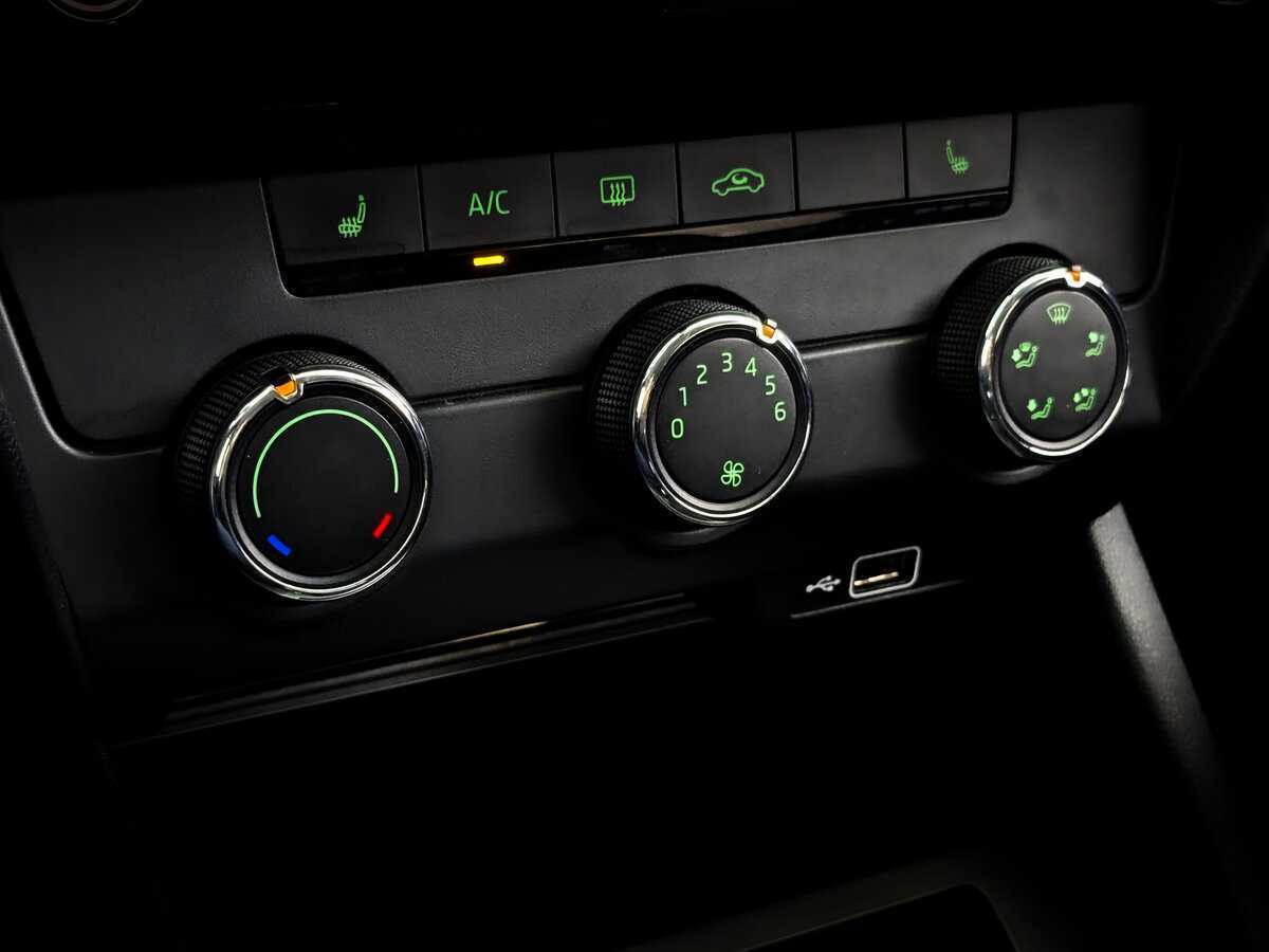 Купить Шкода Октавия, 2018, 107 473 км.. Фото: #24