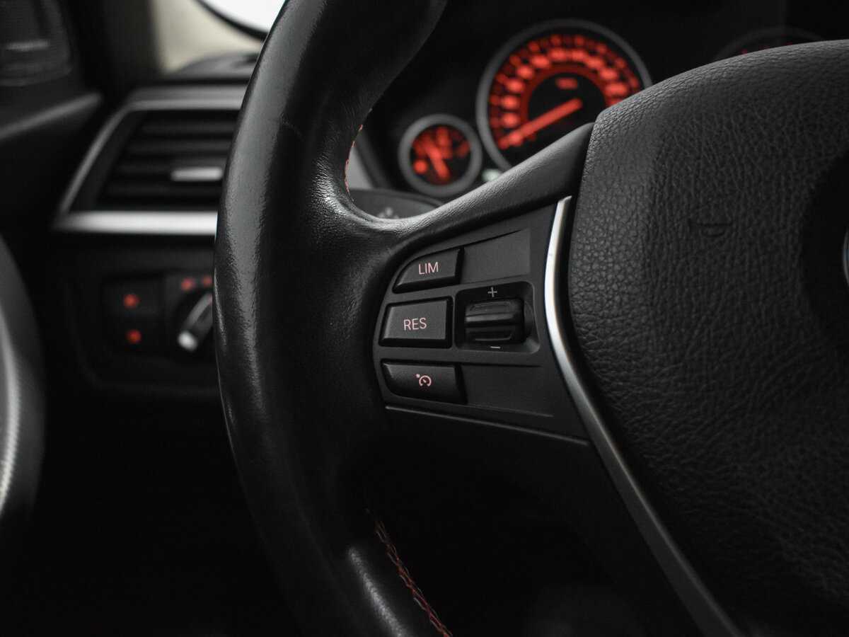 Купить БМВ 3 серии, 2017, 111 205 км.. Фото: #18