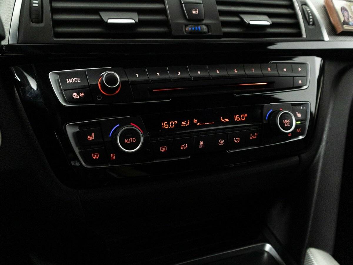 Купить БМВ 3 серии, 2016, 127 372 км.. Фото: #16