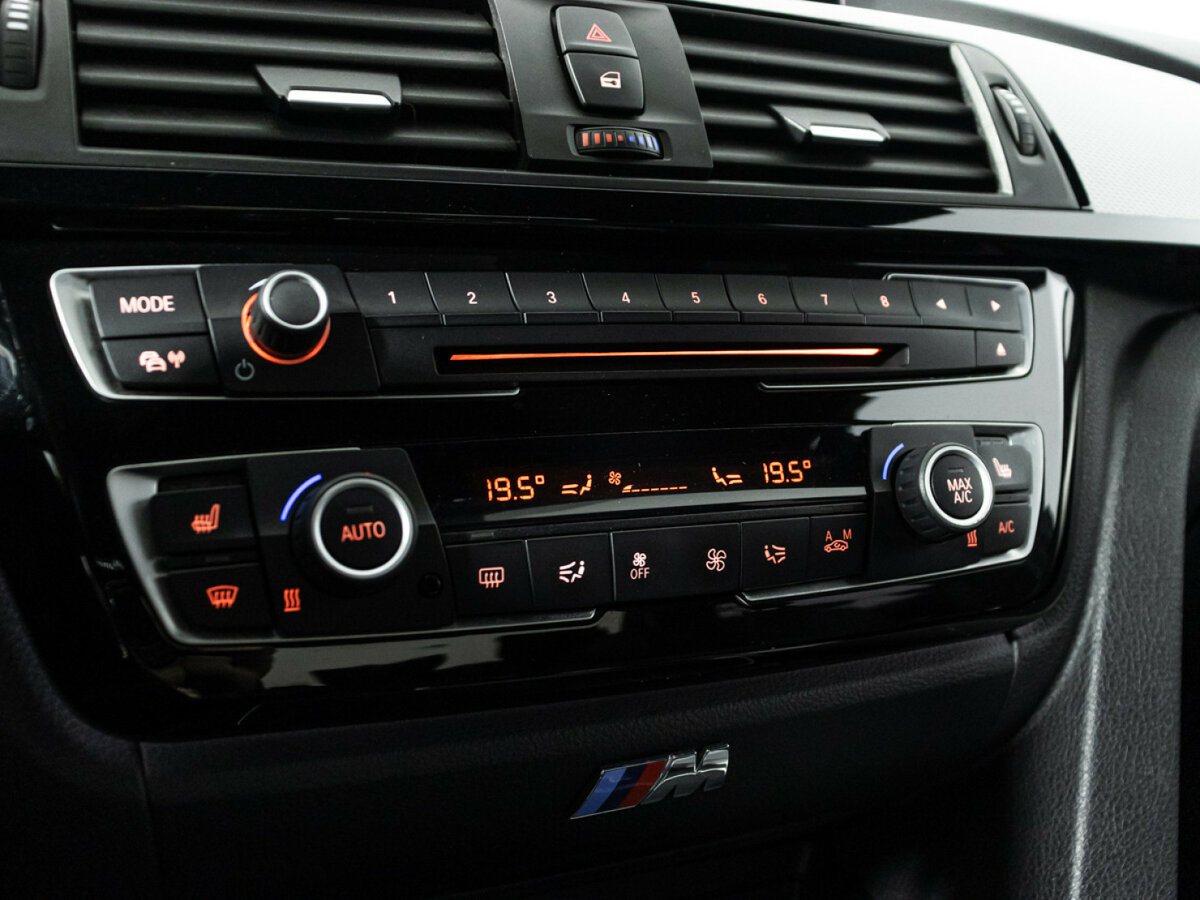 Купить БМВ 3 серии, 2017, 104 024 км.. Фото: #17