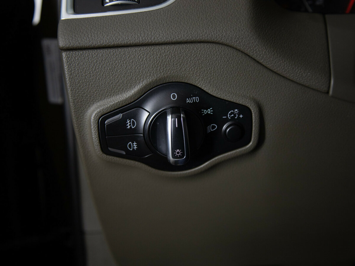 Купить Ауди К5, 2012, 264 468 км.. Фото: #12