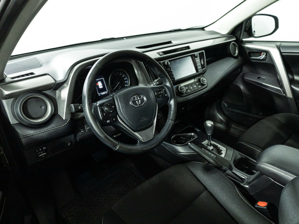 Купить Тойота Рав4, 2018, 124 908 км.. Фото: #8